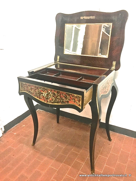 Mobili antichi - Tavoli e tavolini - Antico tavolo Boulle da signora Tavolino Napoleone III in ebano intarsi ottone - Immagine n°9  
