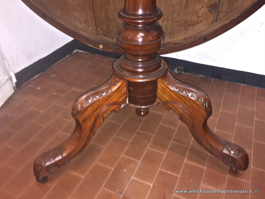 Mobili antichi - Tavoli e tavolini - Antico tavolo a vela in mogano Antico tavolo Vittoriano rotondo a vela - Immagine n°9  