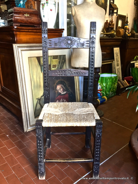 Antica sedia sarda castagno scolpito - Sedia sarda ebanizzata con fondo in paglia