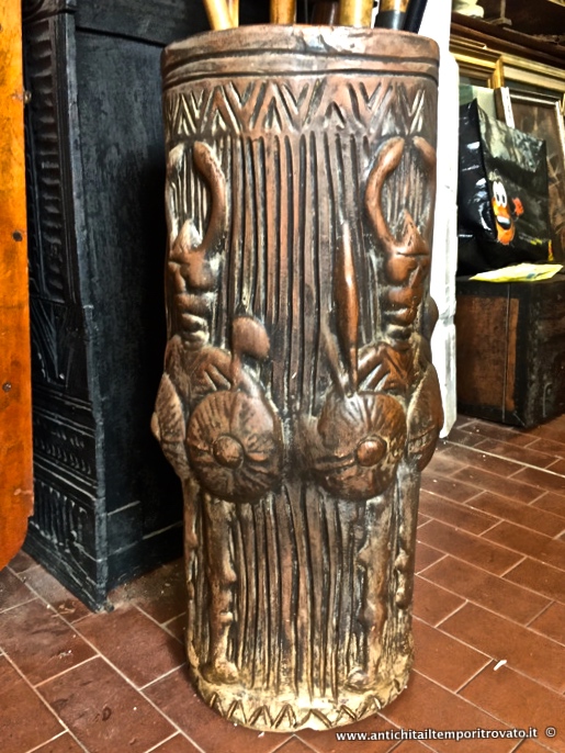 Antico vaso in terracotta di Vincenzo Farci - Portaombrelli in terracotta del ceramista Farci