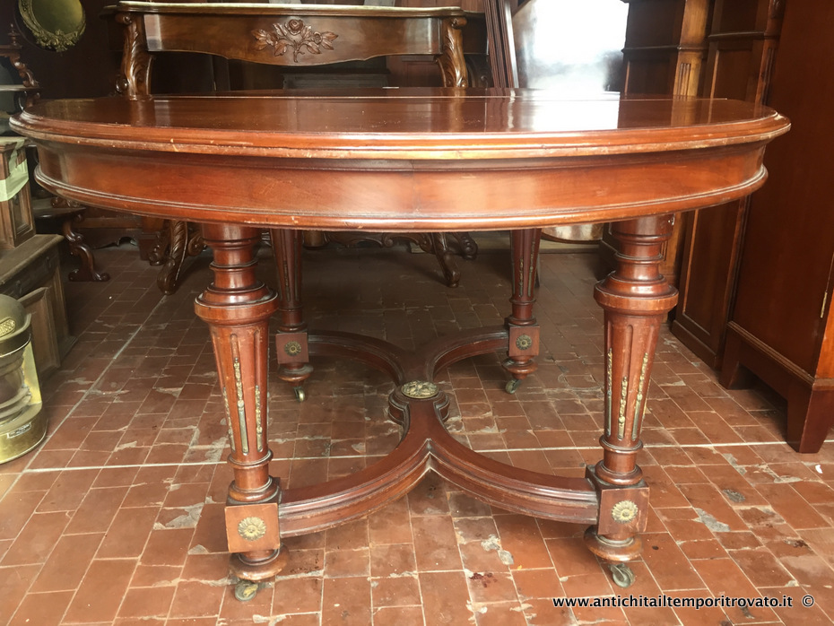 Antico tavolo ovale allungabile fino a m.3,30 - Tavolo francese apribile con 4 tavole