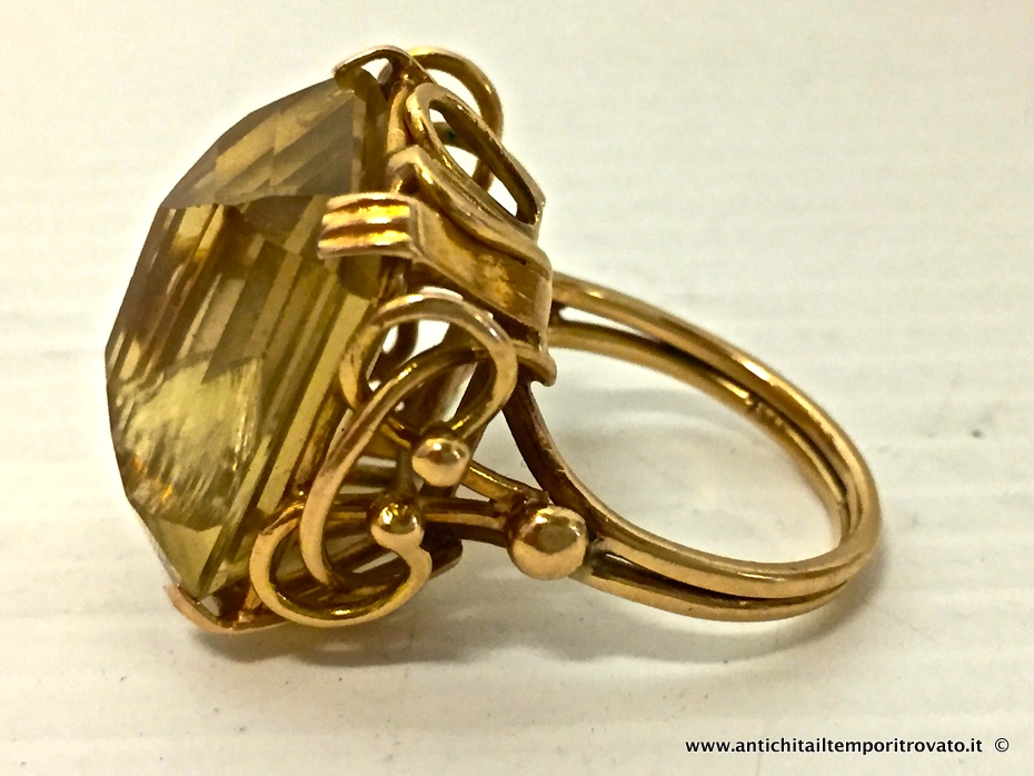 Antico anello in oro 18 kt. e quarzo citrino - Antico anello con quarzo citrino