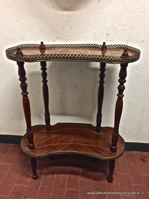 Mobili antichi - Tavoli e tavolini - Antico tavolino francese intarsiato Antico tavolino gueridon in mogano intarsiato - Immagine n°6  