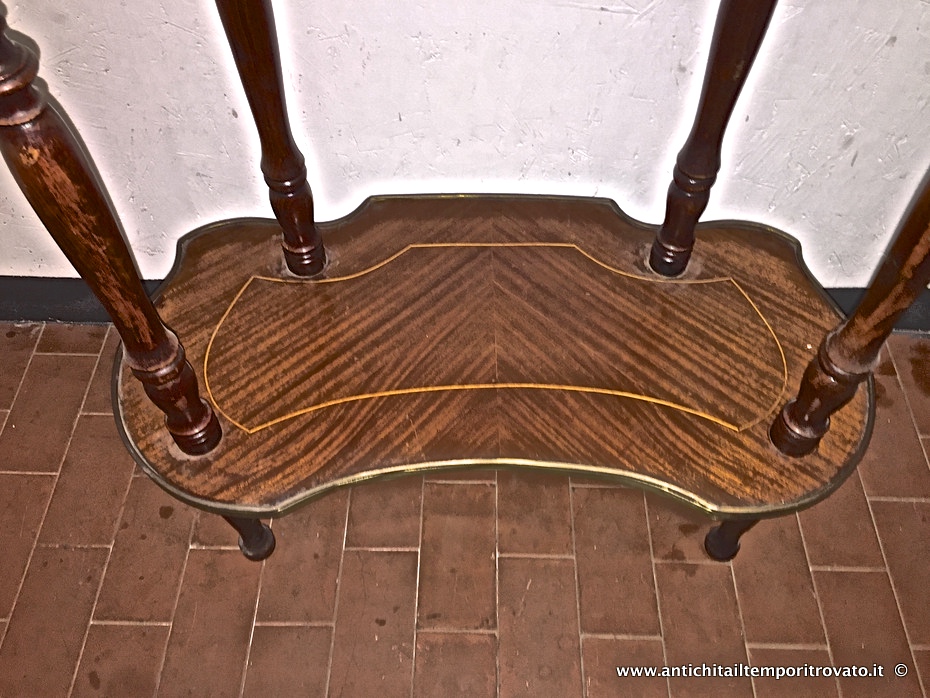 Mobili antichi - Tavoli e tavolini - Antico tavolino francese intarsiato Antico tavolino gueridon in mogano intarsiato - Immagine n°7  