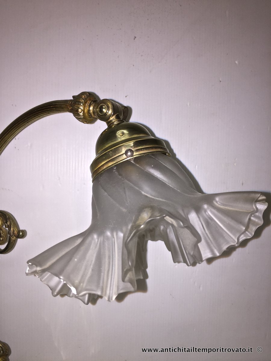 Oggettistica d`epoca - Lampadari e lampade - Antica lampada liberty con tulip con doppio snodo Antica lampada da scrittoio - Immagine n°5  