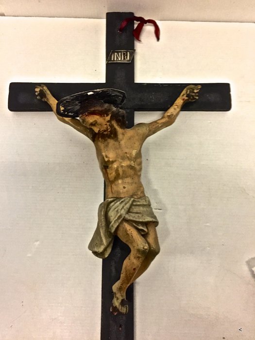 Oggettistica d`epoca - Arte sacra - Antico Cristo in croce in legno policromo Antica scultura in legno policromo Cristo in croce - Immagine n°6  