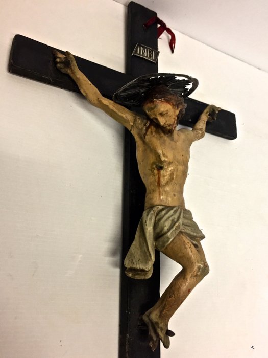 Oggettistica d`epoca - Arte sacra - Antico Cristo in croce in legno policromo Antica scultura in legno policromo Cristo in croce - Immagine n°8  