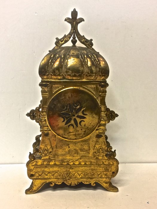 Oggettistica d`epoca - Orologi e portaorologi - Antico orologio dell`800 in metallo dorato Antico orologio da camino francese - Immagine n°3  