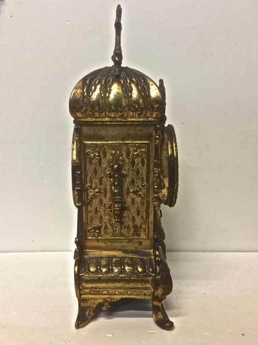 Oggettistica d`epoca - Orologi e portaorologi - Antico orologio dell`800 in metallo dorato Antico orologio da camino francese - Immagine n°6  