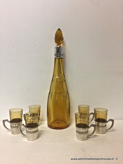 Antico set bottiglia e 6 piccoli bicchieri in cristallo e argento - Antica bottiglie e 6 bicchierini da liquore un cristallo e argento