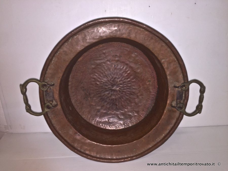 Sardegna antica → Tutto Sardegna → Antico braciere sardo in rame

Antico braciere sardo in rame realizzato a Isili, uno dei centri  di produzione piu importanti della Sardegna nei primi del 900 (cm.Ø42;  h.12): bordo ribattuto (largo cm.5; h.9), decorazioni …

... continua ...

