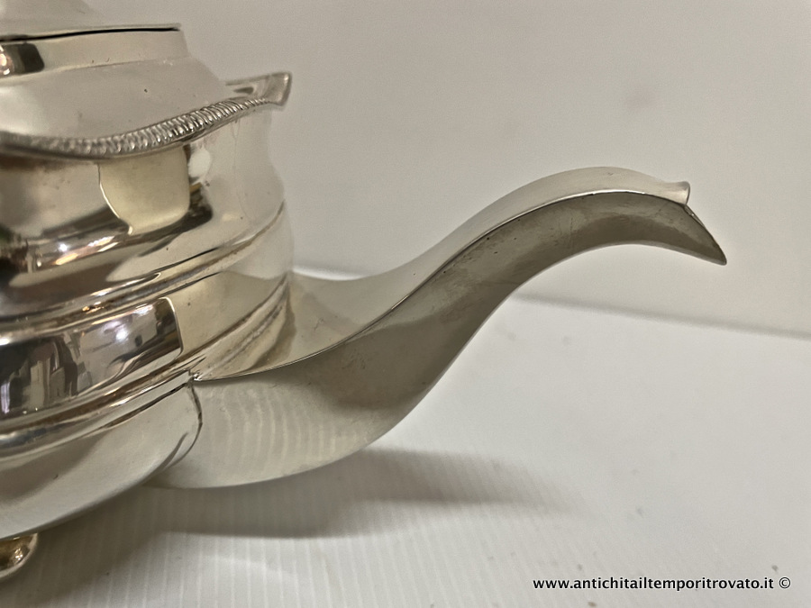 Argenti antichi - Caffettiere e teiere - Antica teiera inglese in argento 925 - Immagine n°6  