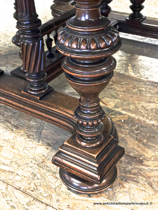 Mobili antichi - Tavoli allungabili - Grande tavolo in massello di noce allungabile sino a m.3,80 Antico  tavolo francese con gambe tornite, estensibile sino a m.3,80 - Immagine n°8  