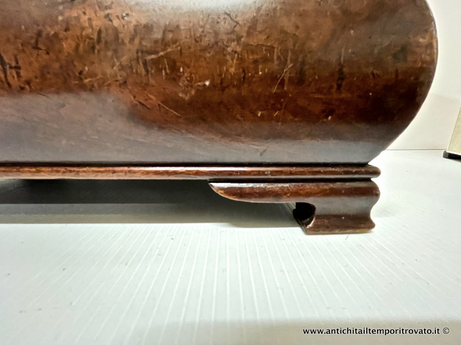 Oggettistica d`epoca - Scatole varie - Antico bauletto Vittoriano in piuma di mogano Antico scrigno bombato in piuma di mogano - Immagine n°10  