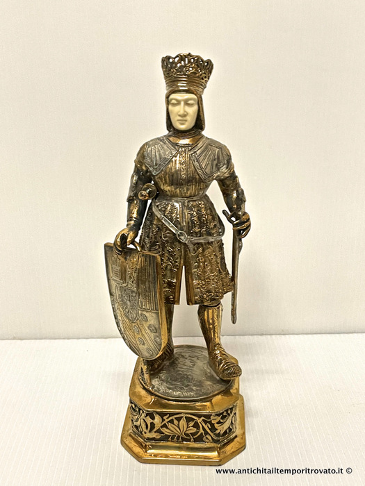 Antico modello tedesco in argento dorato con armatura - Antico personaggio in argento tedesco che rappresenta Ferdinando di Spagna