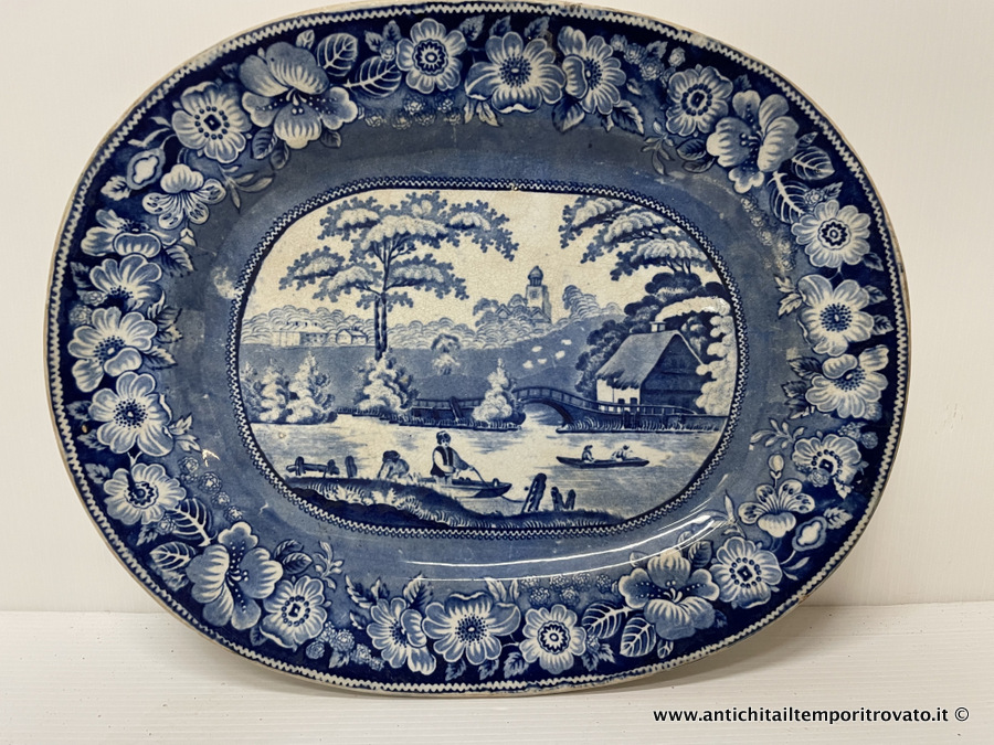 Oggettistica d`epoca - Piatti
Antico piatto Vittoriano decorato in blu - Antico piatto con decoro paesaggistico con bordo floreale
Immagine n° 