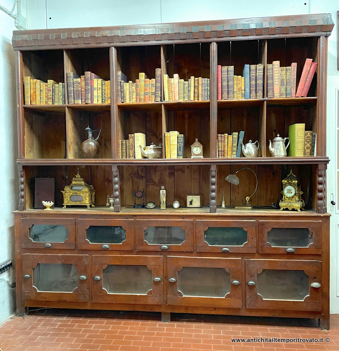 Antico mobile libreria a doppio corpo - Antica libreria a vista con base a cassetti
