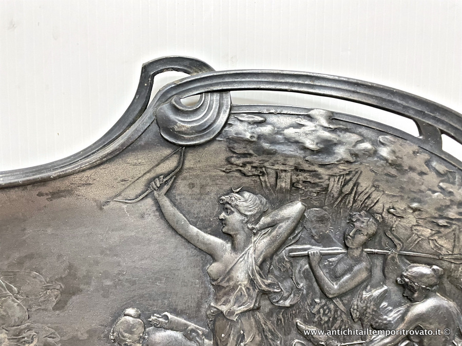 Sheffield d`epoca - Sheffield e Silver plate - Antico vassoio Jugendstil da appendere Antico vassoio portagioie tedesco WMF primi 900 - Immagine n°2  