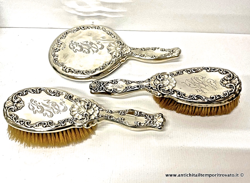 Antico set da toeletta in argento Sterling 925 composto da uno specchio e due spazzole - Set inglese da toiletta in argento Sterling 925