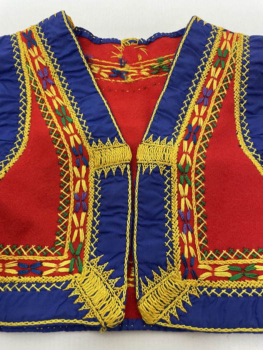Sardegna antica - Tutto Sardegna - Antico costume sardo da bambina  Costume sardo di Desulo da bambina - Immagine n°8  