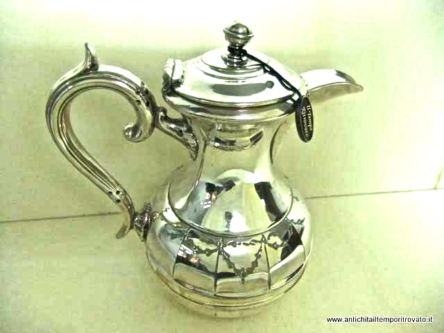 Caffettiera ghirlande - Antica caffettiera incisa con ghirlande