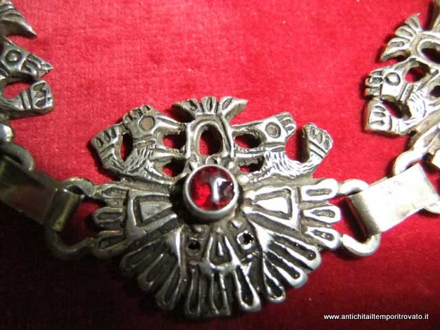 Sardegna antica - Antichi rosari e gioielli sardi - Antica gancera sarda in argento realizzata a mano Gancera d'epoca per costume sardo - Immagine n°2  