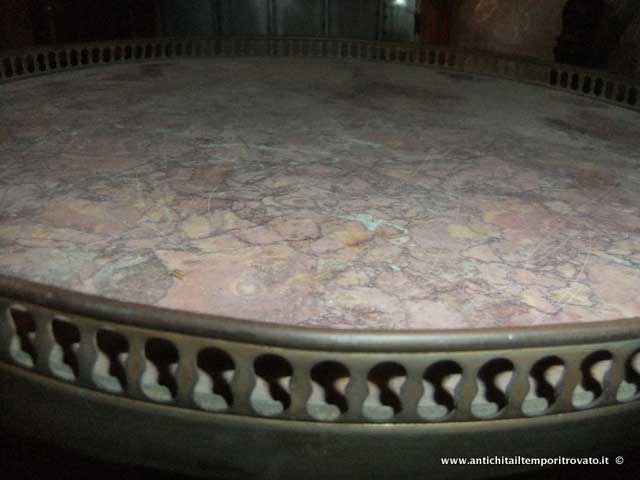 Mobili antichi - Tavoli e tavolini - Antico tavolino con marmo Tavolino francese piano in marmo - Immagine n°4  