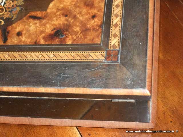 Oggettistica d`epoca - Oggetti in legno - Antico scrittoio da viaggio intarsiato Scrittoio da viaggio Napoleone III - Immagine n°4  