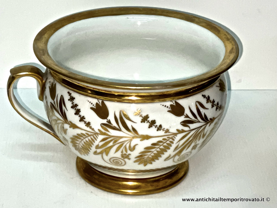 Antico vaso da notte da collezione Vecchia Parigi - Antico vaso da notte dell'800 in porcellana bianca decorato in oro zecchino