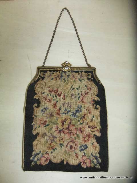 Oggettistica d'epoca → Oggetti vari → Borsetta vintage piccolo punto Antica borsetta a piccolo punto
Borsetta gioiello vintage nera lavorata a piccolo punto con decorazione di fiorami e chiusura metallica con strass. La borsetta a piccolo punto nel complesso si presenta in buono stato di …
... continua ...
Immagine:immagini/catalogo/2000/2849.jpg