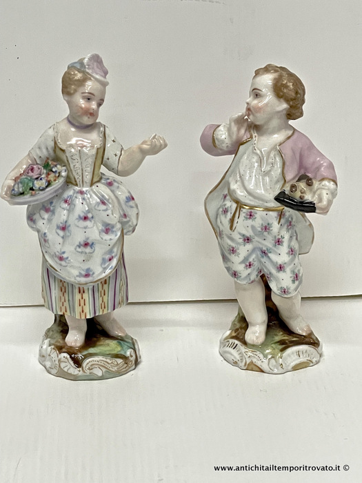 Coppia statuine d`epoca in porcellana - Antiche statuine in porcellana inglese