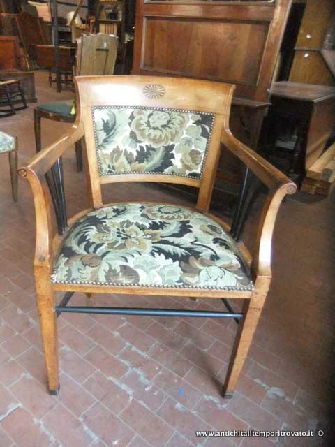 Antichita' il tempo ritrovato - Antica poltrona biedermeier