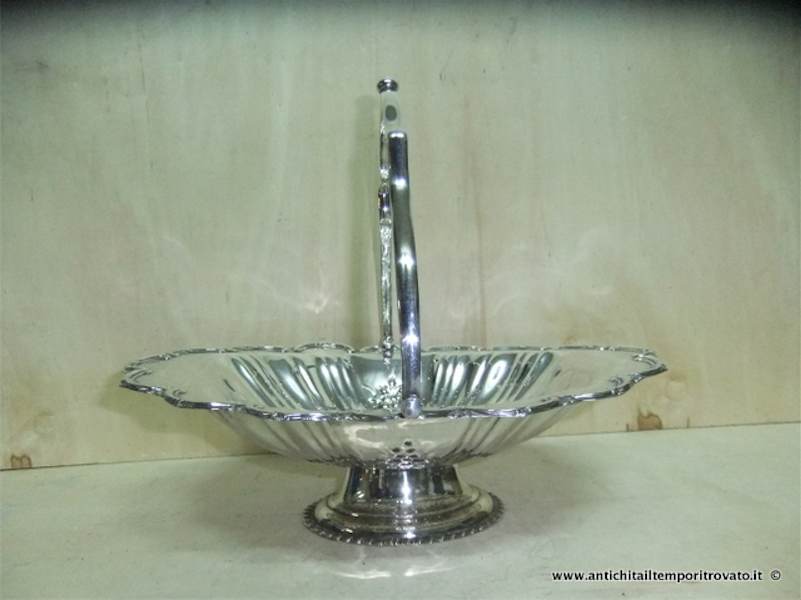Cestello in Silver plate - Antico cestino sbalzato