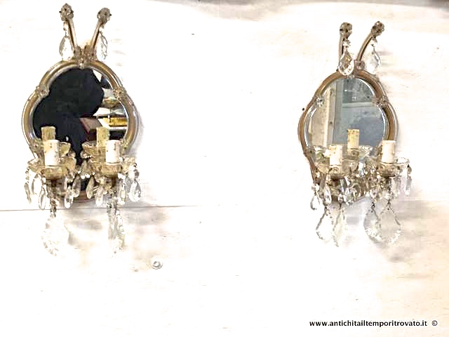 Antica coppia di appliques Maria Teresa - Antica coppia di appliques con specchio e gocce in cristallo
