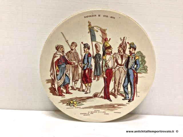 Oggettistica d'epoca → Piatti → Piatto Sarreguemines del periodo di Napoleone III Antico piatto francese con 7 personaggi in divisa
Antico e interessante piatto francese della seconda metà dell`800 marcato Sarreguemines (metodo transferware), che illustra 7 differenti tipi di divise in uso nel periodo Napoleone III (1852/1870) …
... continua ...
Immagine:immagini/catalogo/3000/3593.jpg
