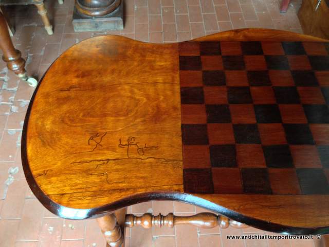 Mobili antichi - Tavoli da gioco - Antico tavolino con scacchiera Tavolino inglese con scacchiera intarsiata - Immagine n°6  