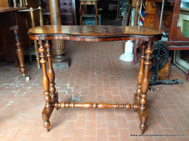 Mobili antichi - Tavoli da gioco - Antico tavolino con scacchiera Tavolino inglese con scacchiera intarsiata - Immagine n°8  