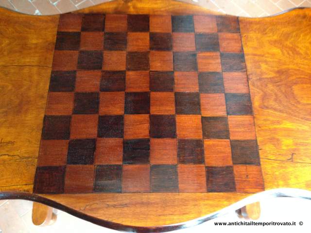 Mobili antichi - Tavoli da gioco - Antico tavolino con scacchiera Tavolino inglese con scacchiera intarsiata - Immagine n°9  