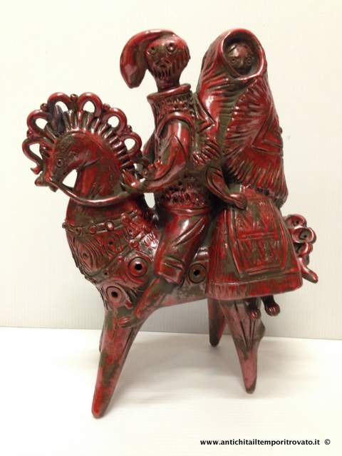 Dama e cavaliere sardo di Silecchia - Statua in terracotta: Giuseppe Silecchia