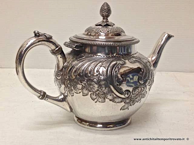 Antica teiera dell`800 - Teiera in Britannia Metal