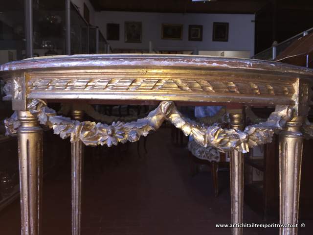 Mobili antichi - Tavoli e tavolini - Antico tavolino ovale dorato - Immagine n°3  