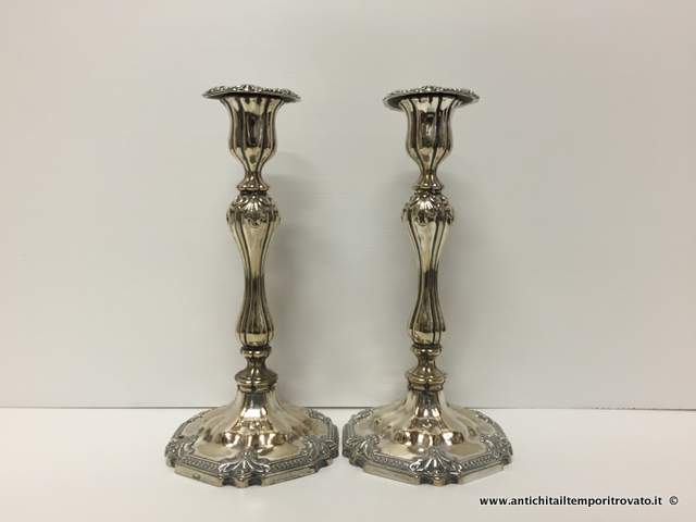 Sheffield d'epoca → Sheffield e Silver plate → Antica coppia di candelieri William & George Sissons Candelieri inglesi con il logo della campana
Antica ed elegante coppia di candelieri inglesi della fine dell`800 punzonati nel bordo con il logo della campana dagli argentieri William & George Sissons. Base mossa di forma esagonale come le …
... continua ...
Immagine:immagini/catalogo/4000/4721.jpg