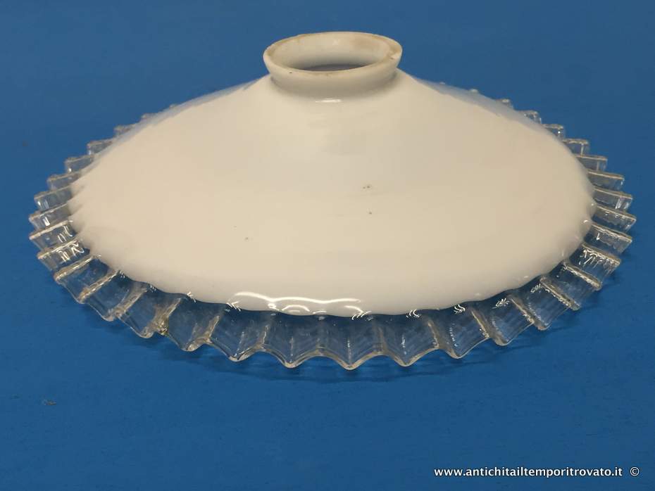 Lampadario fazzoletto in opaline - Antico piatto lampadario con bordo plissettato