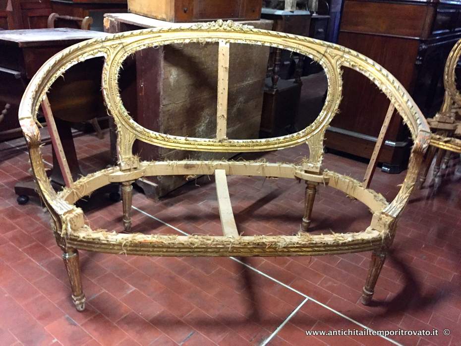 Mobili antichi → Divani → Antico salotto intagliato e dorato Set divano e 2 poltrone scolpito e dorato
Antico e delizioso set in legno intagliato e dorato realizzato in Italia nei primi del 900: composto da piccolo divano a due posti avvolgente e 2 poltrone. Da restaurare: buone condizioni …
... continua ...
Immagine:immagini/catalogo/5000/5483.jpg
