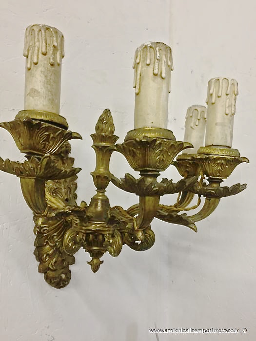 Oggettistica d'epoca → Lampadari e lampade → Antica coppia di appliques a 4 bracci Coppia di appliques in bronzo a quattro luci
Splendida coppia di appliques a 4 luci di ottima fattura realizzate a fusione in bronzo nell'ultimo quarto dell'800: decorate con elementi fogliati, sono composte da una placca ovale con terminali a …
... continua ...
Immagine:immagini/catalogo/5000/5613.jpg