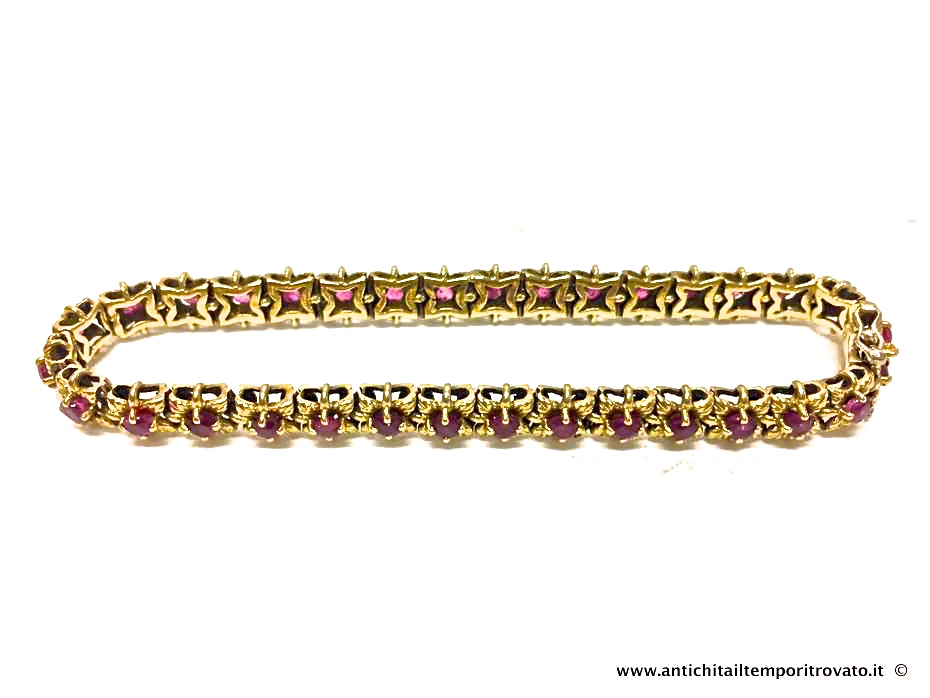 Antico bracciale oro e rubini - Bracciale in oro con 33 fiori con al centro rubini
