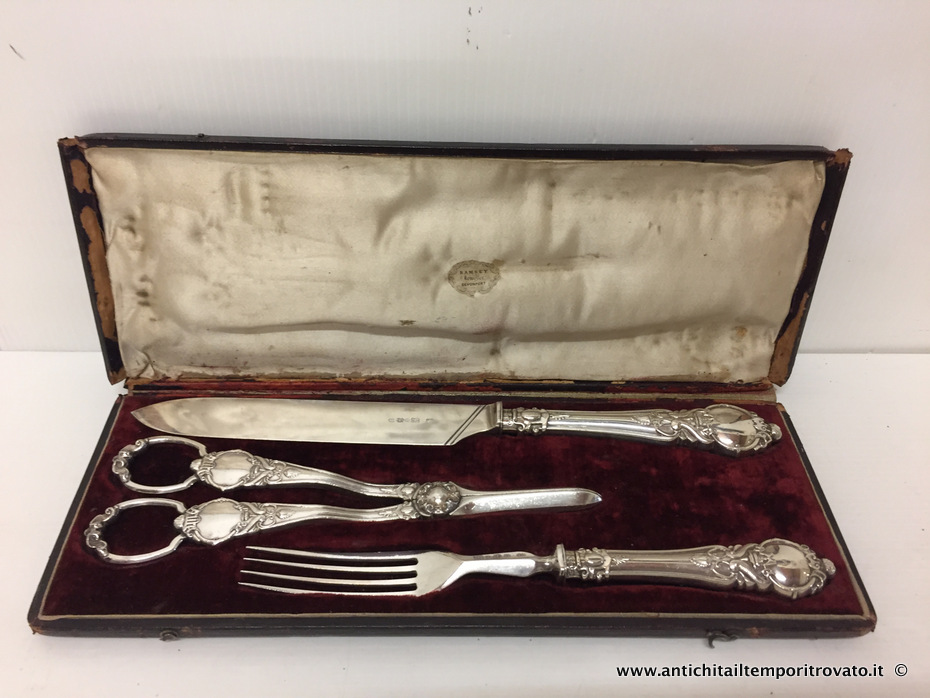 Trio della metà dell`800 in argento e silver plate - Antico servizio coltello, forchetta e forbici da uva