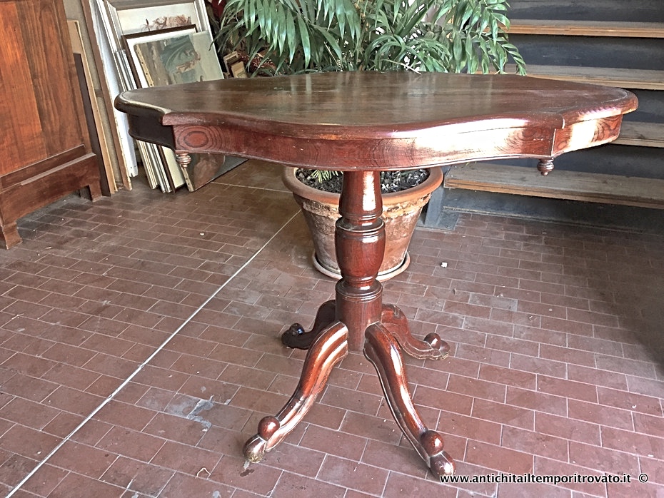Antico tavolo a biscotto in pitchpine - Antico tavolino sardo rustico
