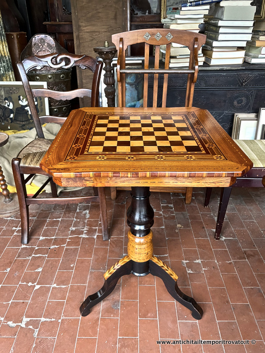 Antico tavolino Sorrentino quadrato con scacchiera - Antico tavolino da gioco Sorrentino