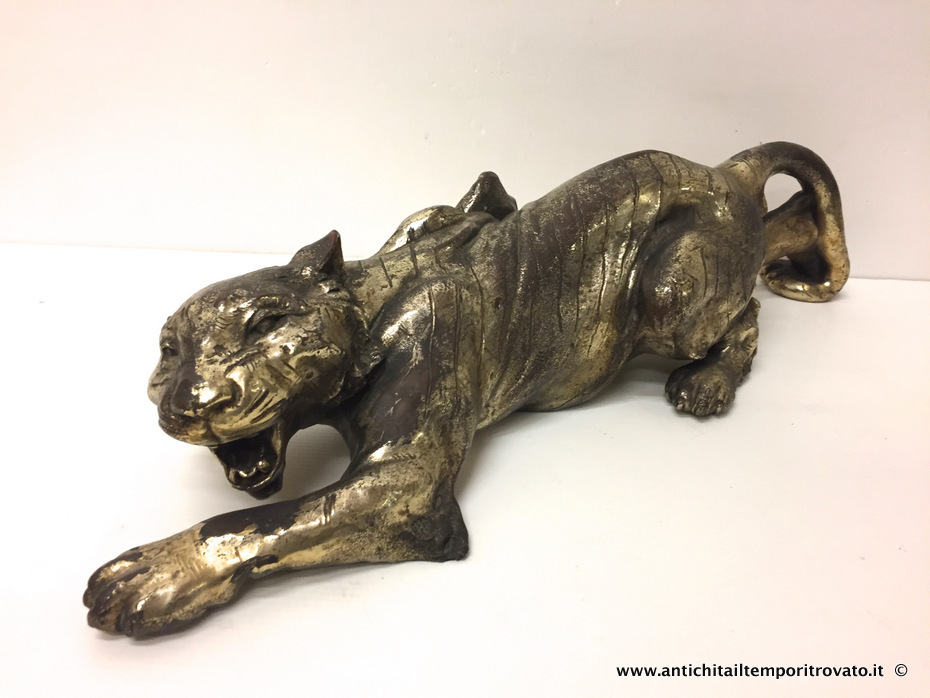 Antichita' il tempo ritrovato - Antico leopardo dèco in terracotta argentata